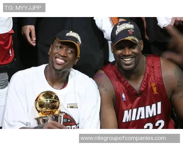 韦德在2006年总决赛中的传奇表现与热火夺冠的辉煌历程 韦德在2006年总决赛中的传奇表现与热火夺冠的辉煌历程