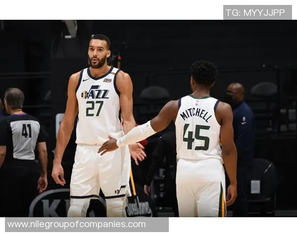 詹姆斯和戈贝尔:连续获得最佳球员荣誉的传奇之路 詹姆斯和戈贝尔:连续获得最佳球员荣誉的传奇之路