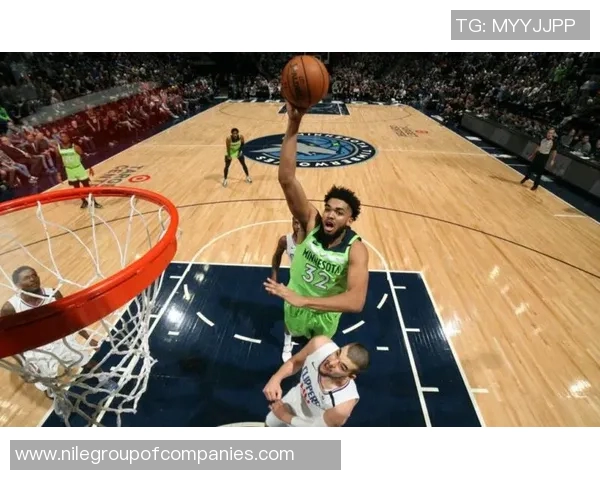 物利普与狼队激战正酣谁能在这场对决中笑到最后