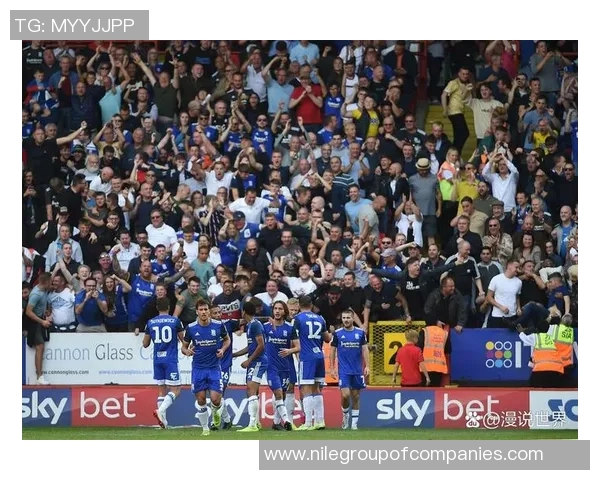 曼联与伊斯坦布尔激战正酣赛果揭晓引发球迷热议