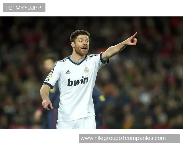 哈维阿隆索退役后新篇章担任皇马青年队主帅开启执教生涯